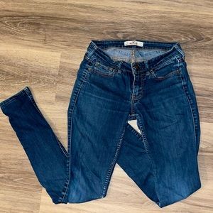 Size 1R Hollister Super Skinny Jeans
